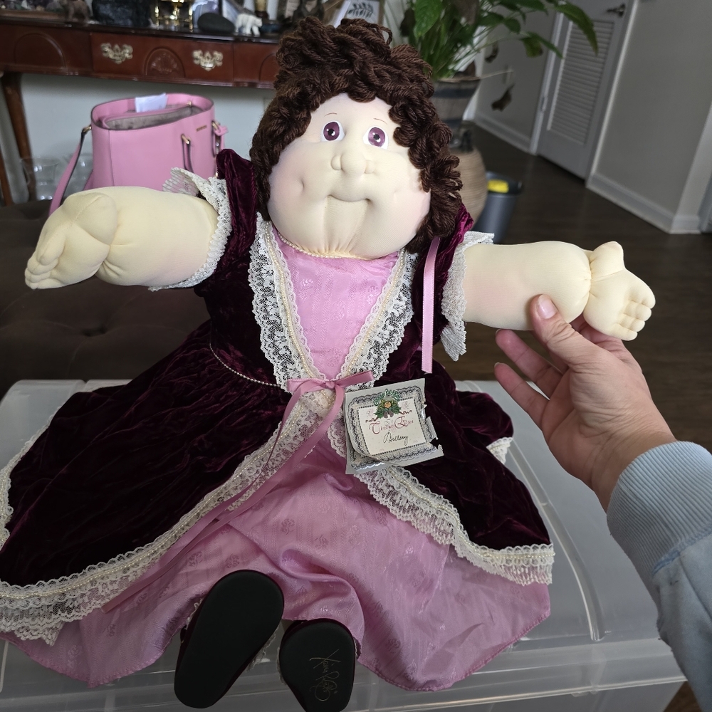 VINTAGE 1986 Cabbage Patch Kid Hillary Christmas Edition